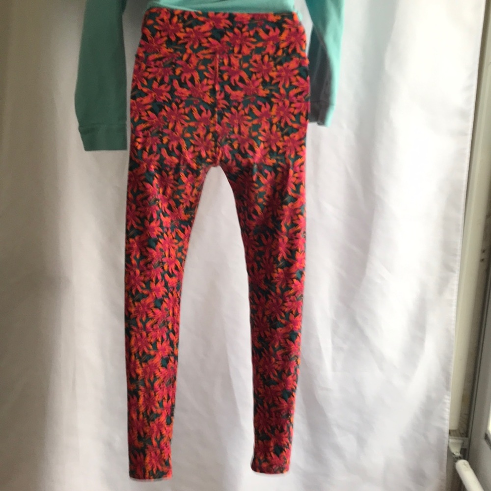 LULAROE LEGGINGS - Picture 5 of 6